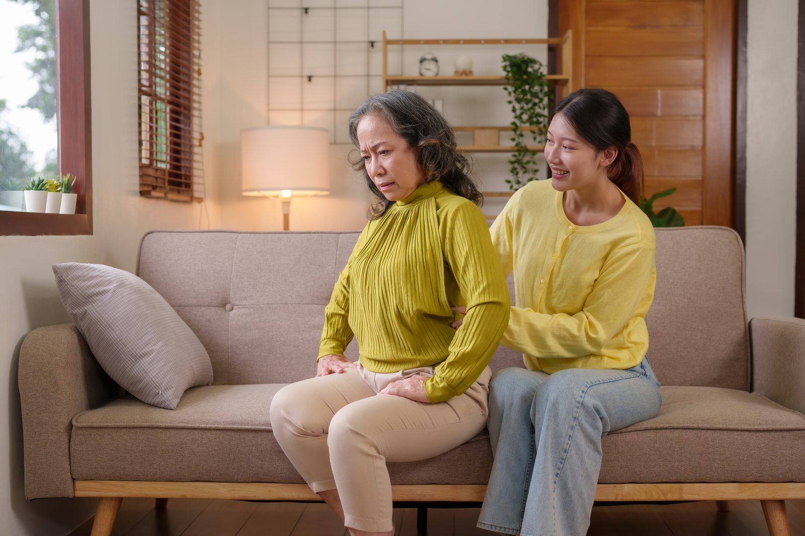 Family and caregiver in easy conversation together
